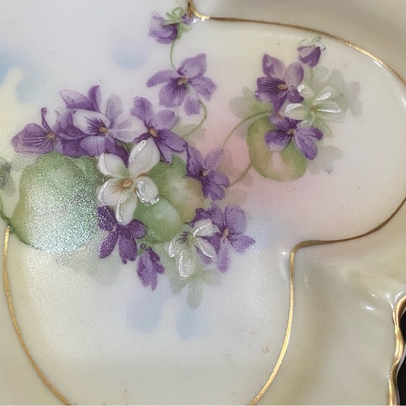 Vintage ROYAL RUDOLSTADT Prussia Hand-painted Clover leaf shaped Dish - Picture 5 of 11